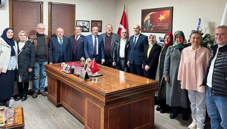 82 Mezunlarından Esnaf Odasına Ziyaret